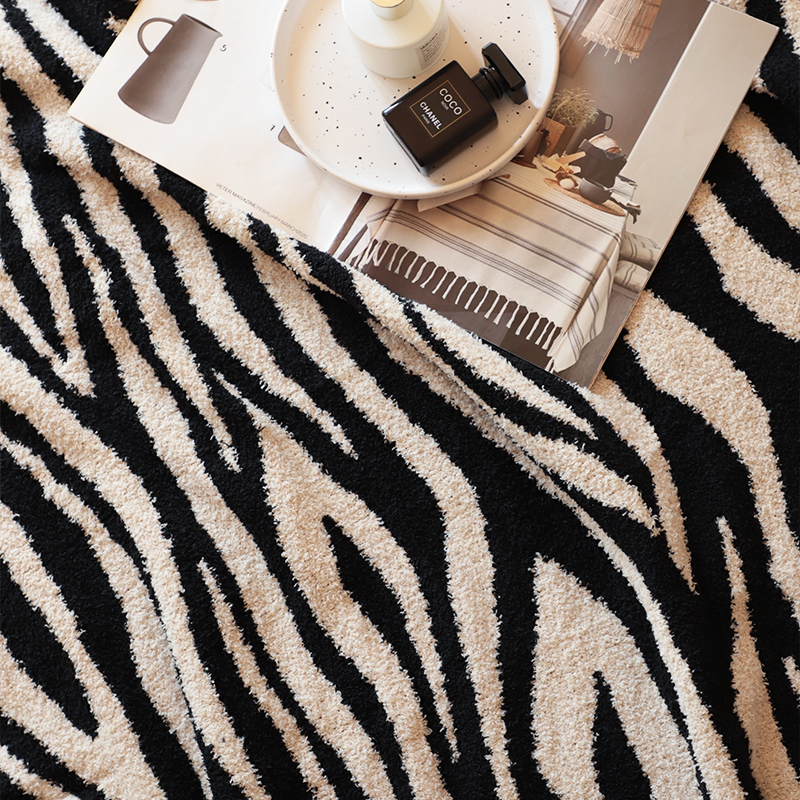 Soga 130X170Cm Throw Blanket Black And White Soft Zebra Print Half Fleece Casual Stylish Cozy, Home, Bed Linen, Throws And Blankets, Blankets, ,  - Nz Depot 7