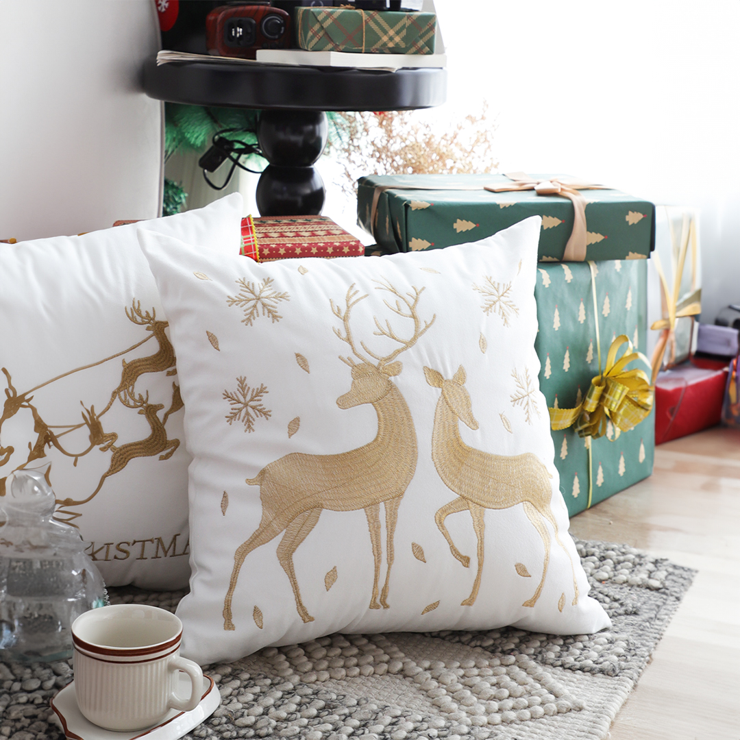 Soga 2X 45Cm Throw Pillow White With Golden Christmas Reindeer Festive Cushion For Cozy Winter Decor, Furniture, Living Room Furniture, Occasional Chairs, , ,  - Nz Depot 5